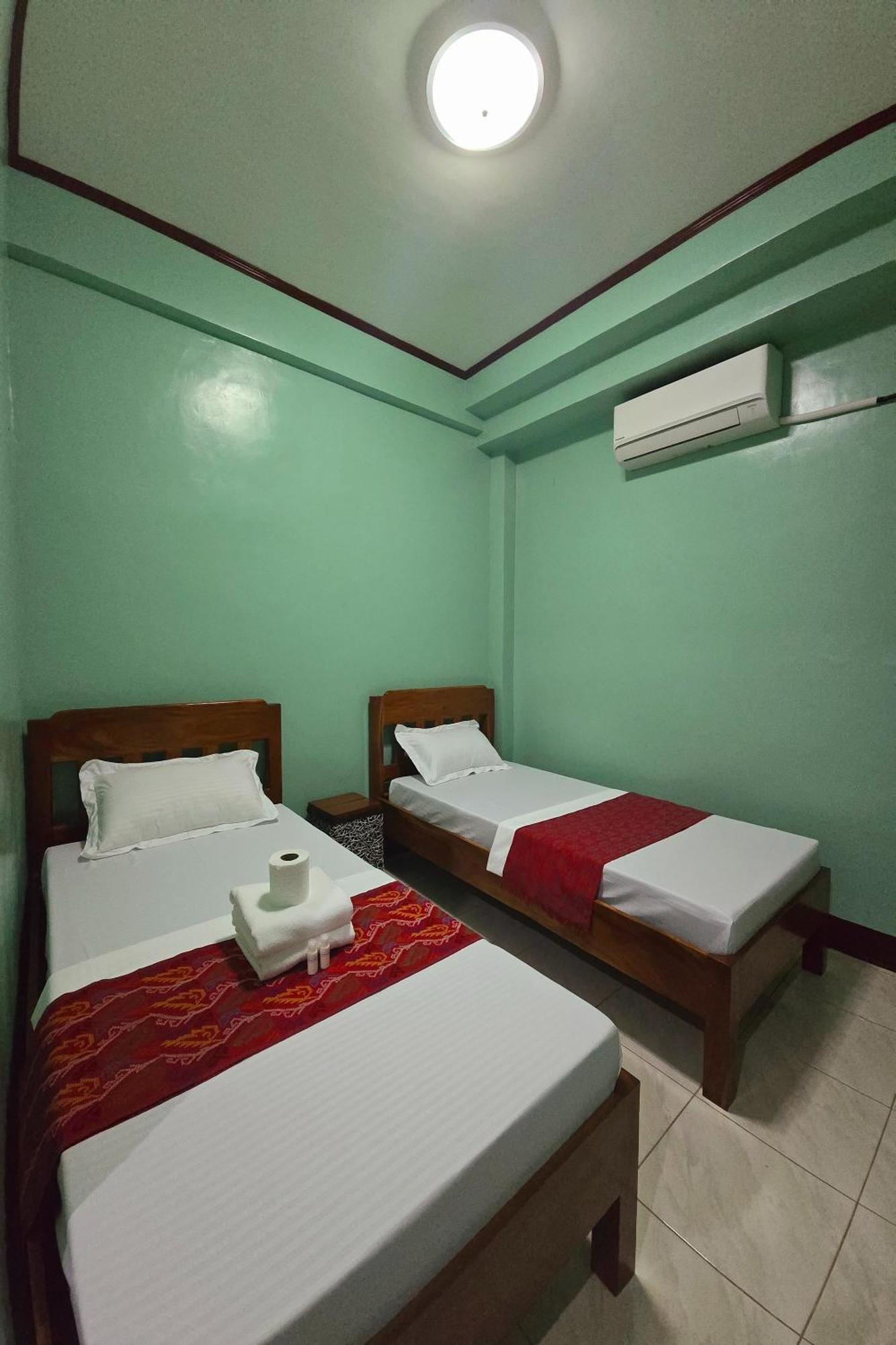 Nober Pension House City Center Puerto Princesa Exterior foto