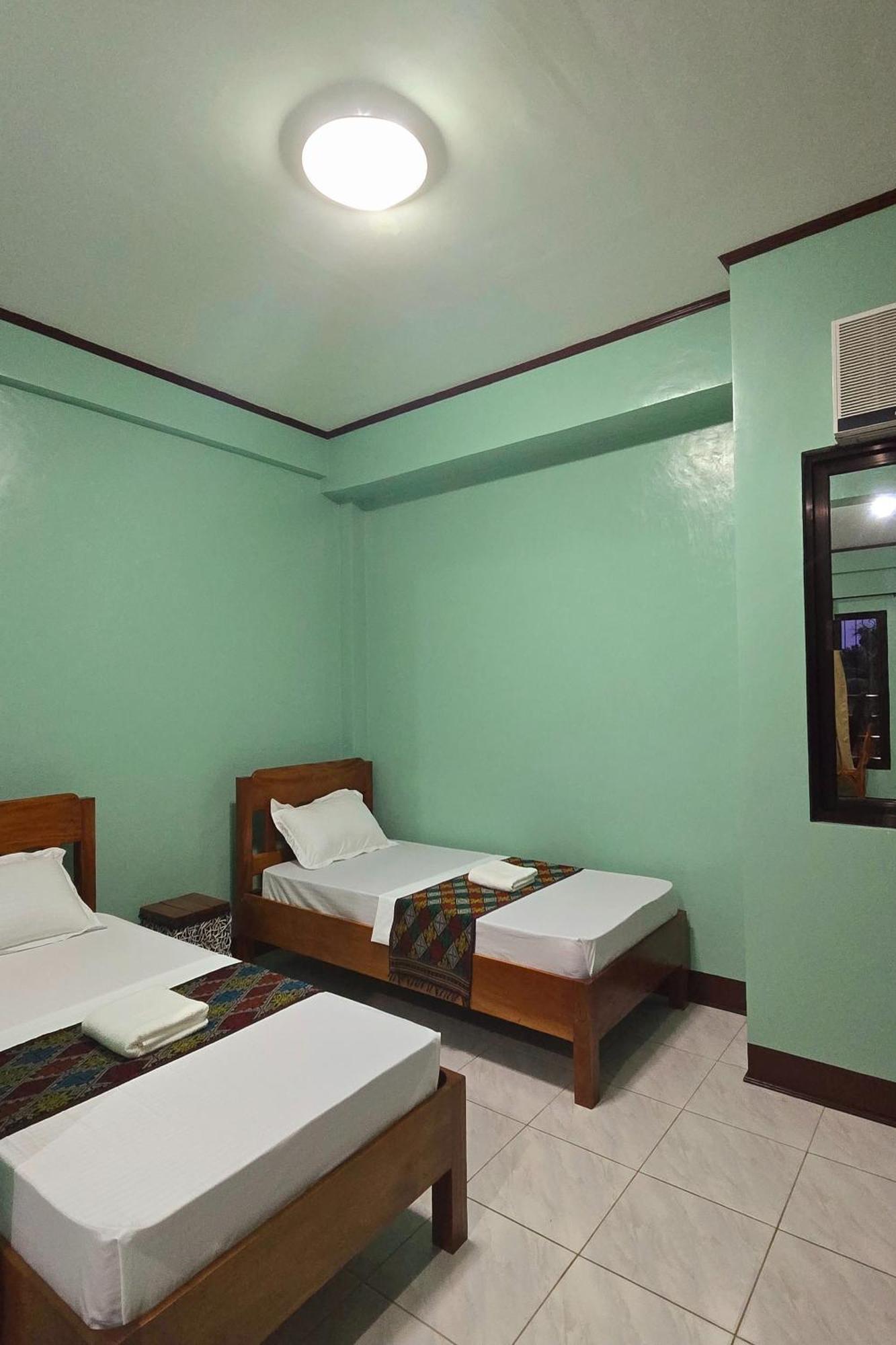 Nober Pension House City Center Puerto Princesa Exterior foto